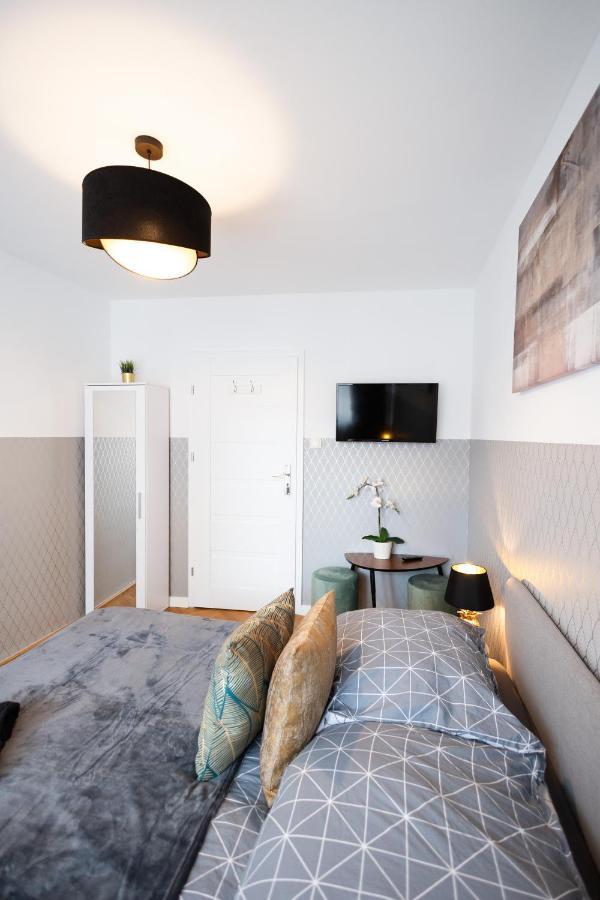 Clicktheflat Stawki Apart Rooms Varşovia Exterior foto
