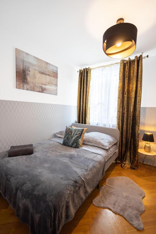 Clicktheflat Stawki Apart Rooms Varşovia Exterior foto