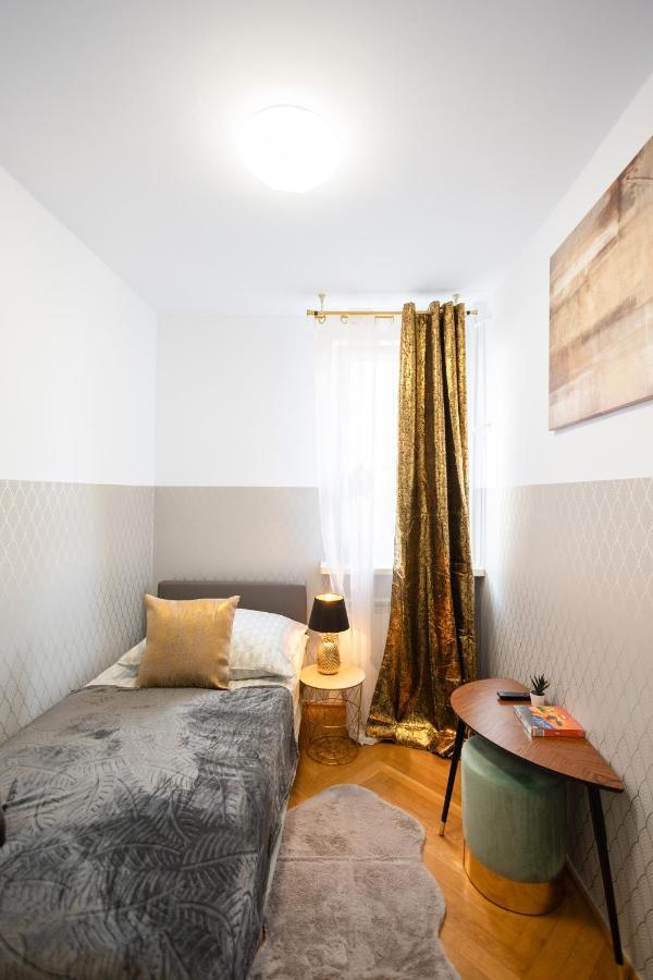 Clicktheflat Stawki Apart Rooms Varşovia Exterior foto